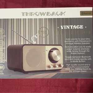 Vintage Wireless Speaker - Brown and Cream